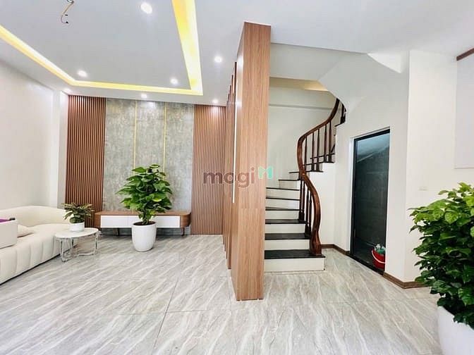 Hình ảnh Cho thuê nhà mặt phố đỗ quang 60m x4T thông sàn