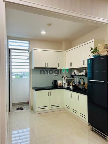 Hình ảnh C/c  Saigon Tower, Thoại Ngọc Hầu, Tân Phú : 2p ngủ,69m2, 8tr/th