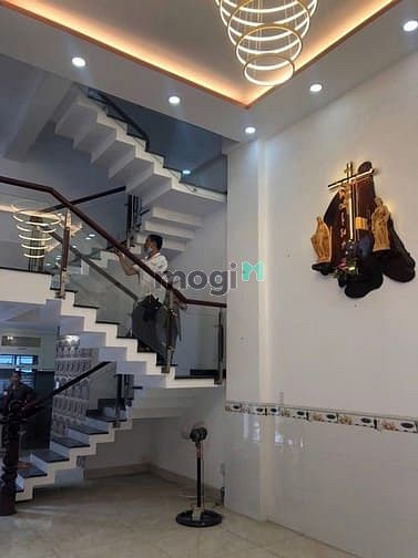 Hình ảnh Cho Thuê Nguyên Căn Phạm Văn Hai - 4 PN - 18 Triệu