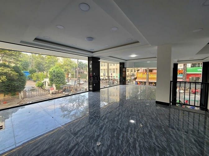 Hình ảnh 🏢 Bán Tòa Nhà Góc 2 Mặt Tiền – Nguyễn Chí Thanh – Quận 10