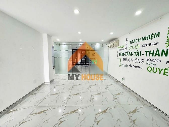 Hình ảnh Toà VP An Phú 8x20m sàn trống suốt có thang máy giá chỉ 80tr