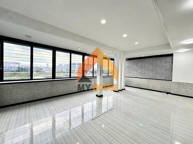 Hình ảnh Toà VP An Phú 8x20m sàn trống suốt có thang máy giá chỉ 80tr