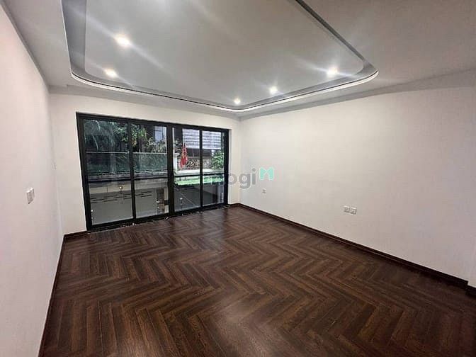 Hình ảnh Bán nhà phố trung tâm phố Nguyễn Sơn 40m2- 6T- mặt tiền đẹp, gara ôtô