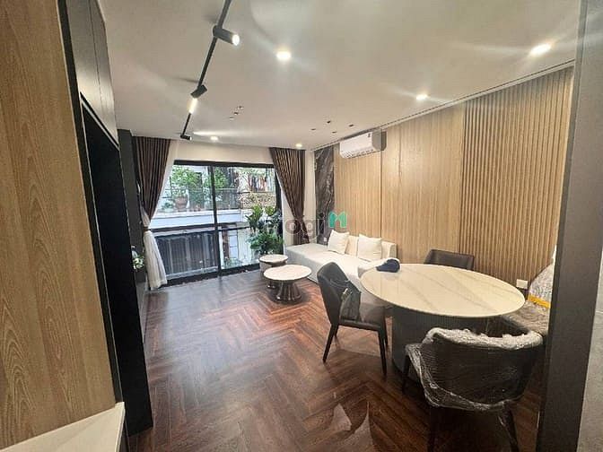 Hình ảnh Bán nhà phố trung tâm phố Nguyễn Sơn 40m2- 6T- mặt tiền đẹp, gara ôtô