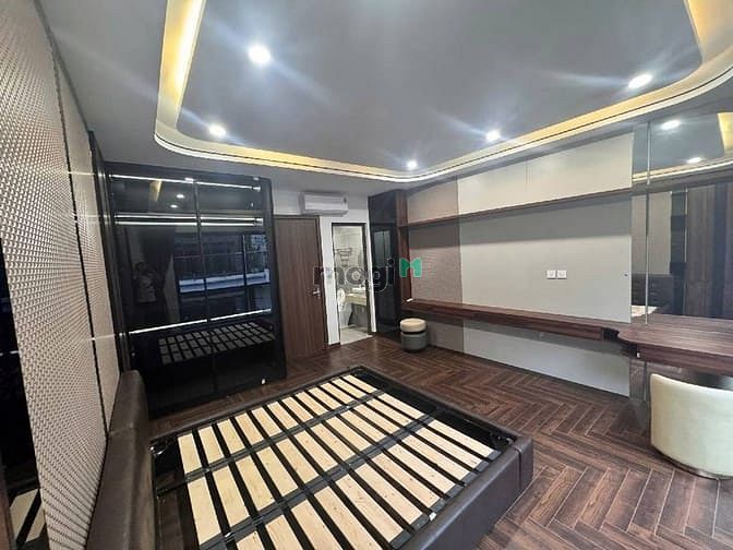 Hình ảnh Bán nhà phố trung tâm phố Nguyễn Sơn 40m2- 6T- mặt tiền đẹp, gara ôtô