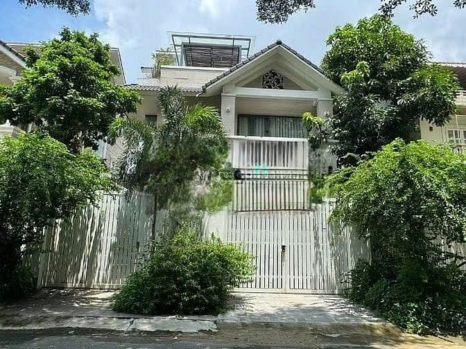 Hình ảnh Cho thuê Biệt Thự sân vườn 12.5x20 đường Số 5, Quận 7