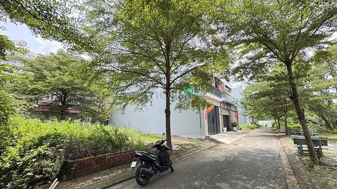 Hình ảnh Lô Đất Vị Trí Đẹp 2 Mặt Tiền đường 8m 2534 Huỳnh Tấn Phát Nhà Bè