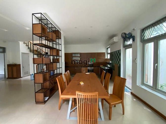 Hình ảnh Villa Thảo Điền 250m2 có sân vườn rộng, kd tự do 2900$