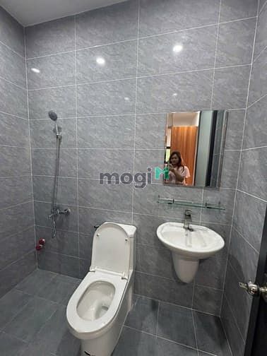 Hình ảnh Siêu phẩm mới  ra lò full nội thất phòng ban công thoáng mát