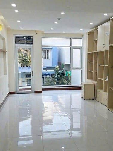 Hình ảnh Cho thuê nhà nguyên căn - khu Quận 1 sầm uất