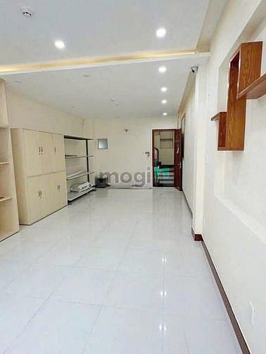 Hình ảnh Cho thuê nhà nguyên căn - khu Quận 1 sầm uất