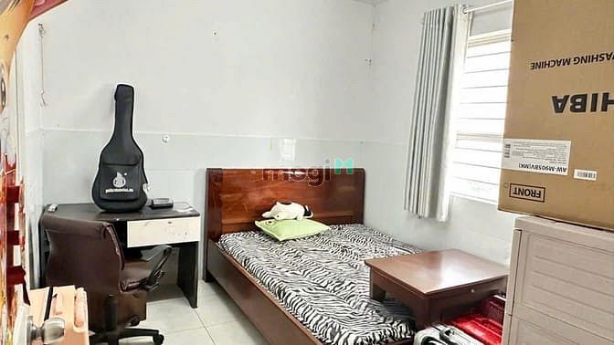 Hình ảnh Chung cư 10A Trần Nhật Duật, Quận 1: 70m2, 2p ngủ, NTCB, 12tr/th