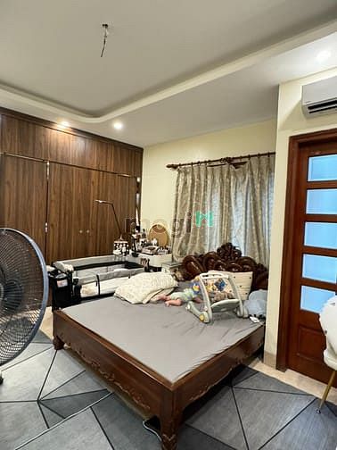 Hình ảnh Chính chủ bán nhà 5 tầng đẹp– Thổ Quan, Khâm Thiên –ngõ rộng, gần ô tô