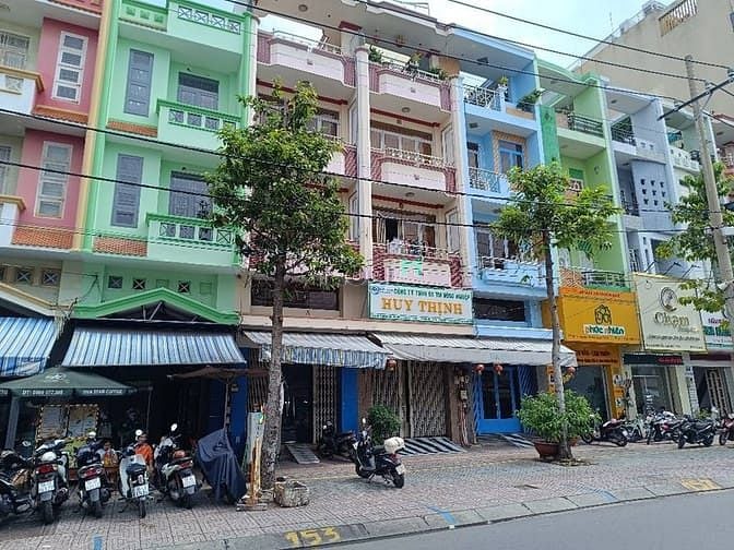 Hình ảnh Cho thuê nhà 4 tầng 5PN 4×16m Mặt Tiền KD Tạ Quang Bửu P.5 Quận 8