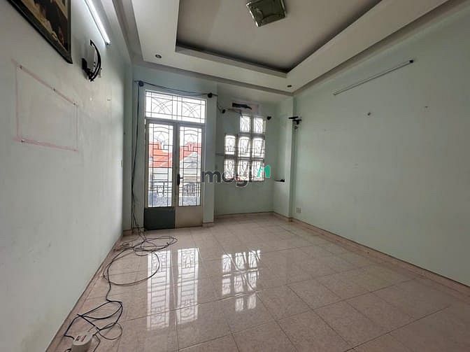 Hình ảnh Cho thuê nhà 4 tầng 5PN 4×16m Mặt Tiền KD Tạ Quang Bửu P.5 Quận 8