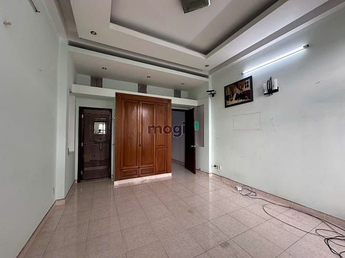 Hình ảnh Cho thuê nhà 4 tầng 5PN 4×16m Mặt Tiền KD Tạ Quang Bửu P.5 Quận 8