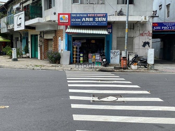 Hình ảnh Cho thuê mặt tiền góc 2 mặt tiền - Quận 1