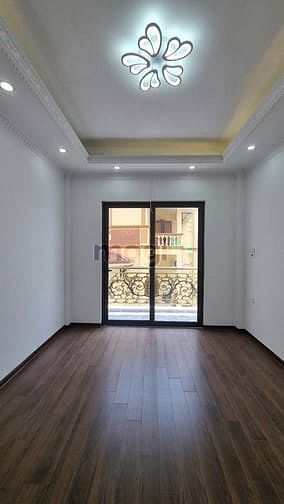 Hình ảnh Bán nhanh nhà ngõ Láng, giá chưa tới 13 tỷ, 53m2x3T, KD được