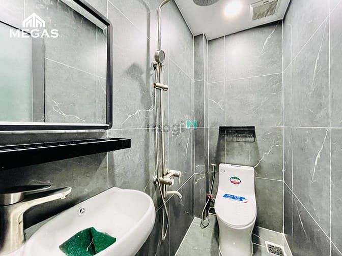 Hình ảnh Mb6623 nạp rút nhanh chóng Studio View Kính _ Cạnh Phạm Văn Đồng