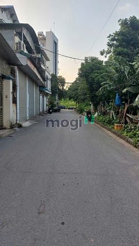 Hình ảnh Bán đất phố Đức Giang 70m2, giá h.iếm 6.7tỷ, ô tô 7 chỗ đỗ cổng, thông
