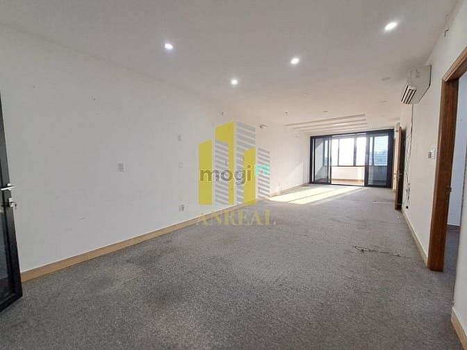 Hình ảnh Toà Văn Phòng Hầm 4 Lầu Sàn Trống Giá 85 Triệu