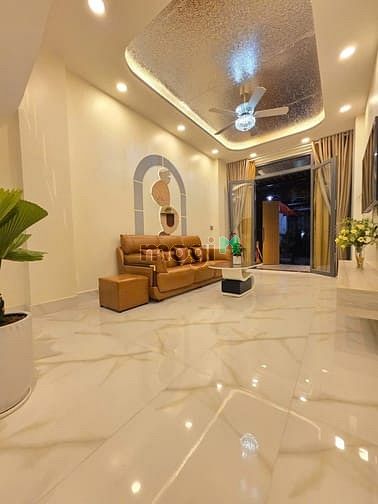 Hình ảnh HXH Lê Văn Sỹ Nhà Mới Thang Máy Tặng Full Nội Thất.