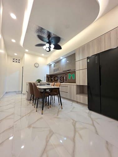 Hình ảnh HXH Lê Văn Sỹ Nhà Mới Thang Máy Tặng Full Nội Thất.