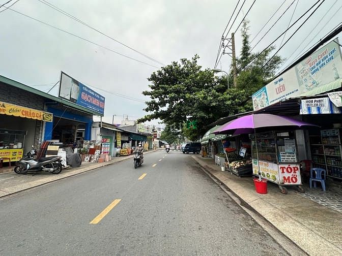 Hình ảnh Bán đất 9*20m. Mặt tiền Dương Công Khi. XTS hocmon