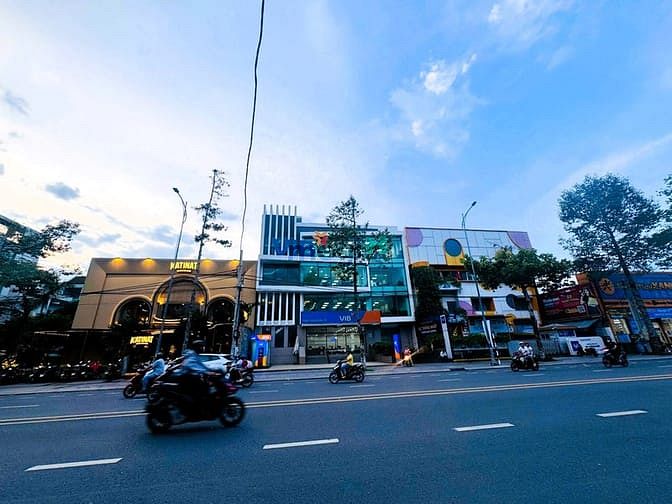 Hình ảnh Nhà mặt tiền đường Võ Thị Sáu dòng tiền 3.3 tỷ/năm; 450m2 giá 140 tỷ