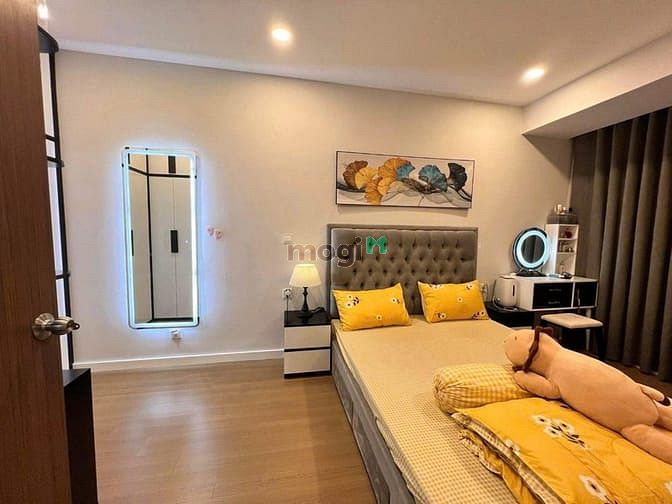 Hình ảnh Satra, Phan Đăng Lưu, P7, PN: 145m2, 3PN, 2WC, Nội thất, 22tr/th, Mới
