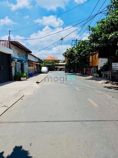 Hình ảnh Bán đất (19,5x30) 496/63/7 Dương Quảng Hàm p6 Gò Vấp (Sát bờ kè)