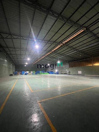 Hình ảnh Cho thuê kho xưởng 1800m2; Linh Trung, Thủ Đức đường xe container vào