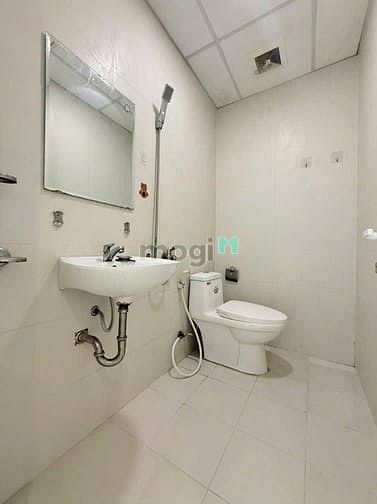 Hình ảnh Chung cư Screc, 974A Trường Sa, Q3: 12tr/th, 80m2, có NT, 2p ngủ