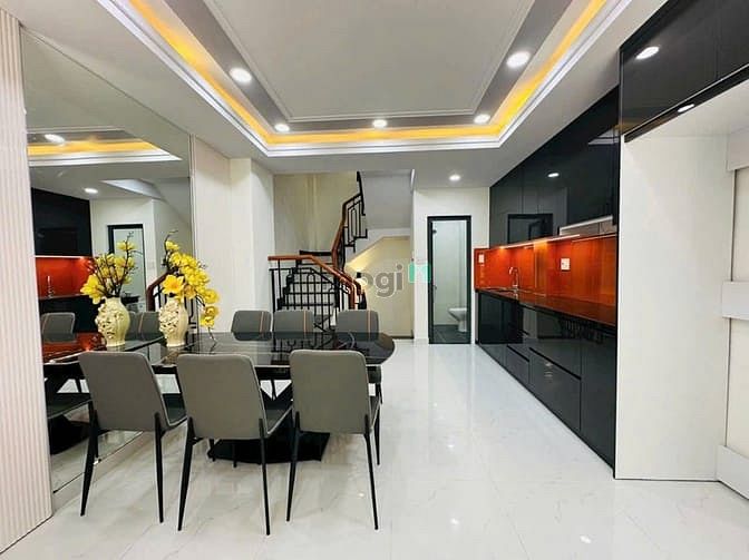Hình ảnh 💥Giảm gấp 2 TỶ còn 4 TỶ 300 TL💥Nhà ngang 4.5M CÁCH MT NGUYỄN ĐÌNH CH