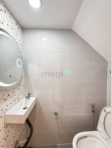Hình ảnh Siêu phẩm 3 tầng lầu CHỈ 4 TỶ 865 NGAY TRUNG TÂM - NGUYỄN THÁI SƠN - L