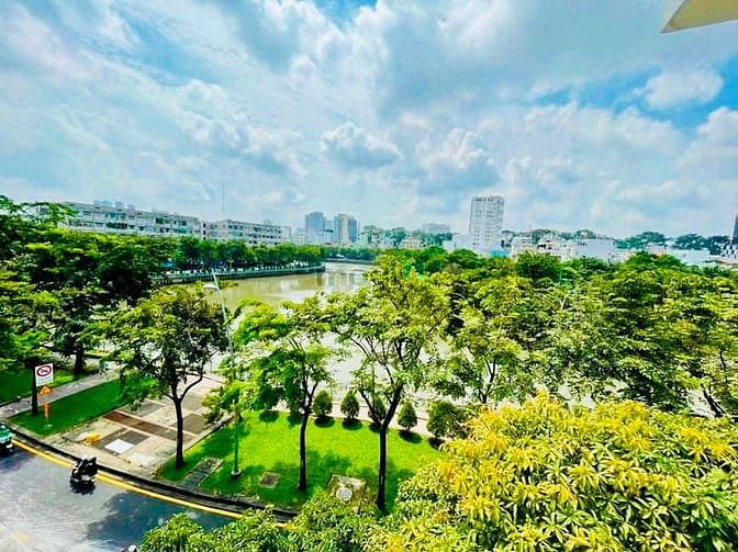 Hình ảnh Bán nhà biệt thự mặt tiền 102 (10x17) 102 MIẾU NỔI P2 Bình Thạnh Quận1