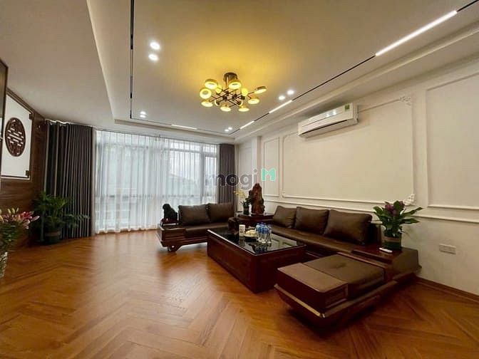 Hình ảnh Nhà phố Ngọc Lâm 35m2- 6T, thang máy, nội thất, gần cầu Chương Dương