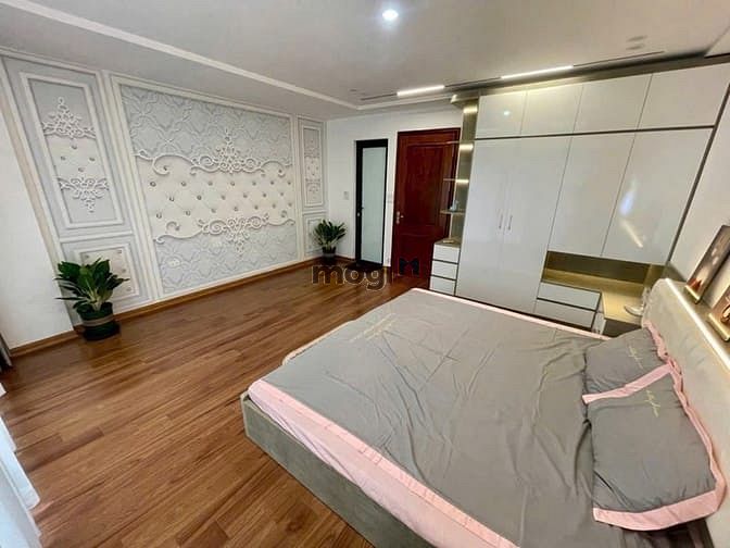 Hình ảnh Nhà phố Ngọc Lâm 35m2- 6T, thang máy, nội thất, gần cầu Chương Dương