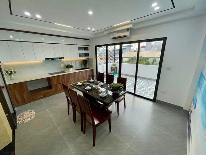 Hình ảnh Nhà phố Ngọc Lâm 35m2- 6T, thang máy, nội thất, gần cầu Chương Dương