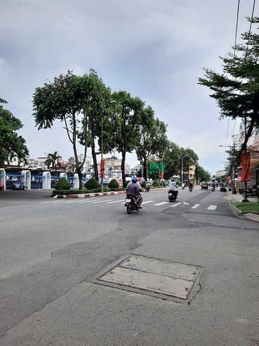 Hình ảnh 💯HIẾM💥💥Nhà đẹp MTKD đoạn đẹp nhất Bình Phú 4x20m 3 tầng GẦN CHỢ LỚN