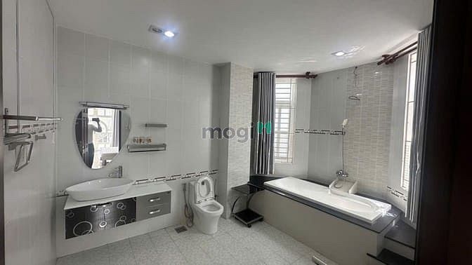 Hình ảnh Biệt Thự Siêu Khủng HXH Cách MT 1 Căn - Cực Rộng Thoáng - 11PN 8WC