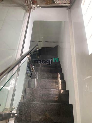 Hình ảnh Nhà bán p.13, bình thạnh nguyễn xí ngang 3,5m dài 8m 3 tầng lầu