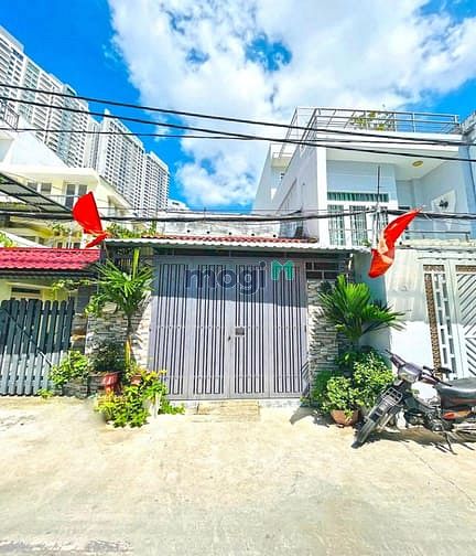 Hình ảnh Hàng hiếm - Lô đất 4.2x22m mặt tiền hẻm xe tải Huỳnh Tấn Phát, Quận 7