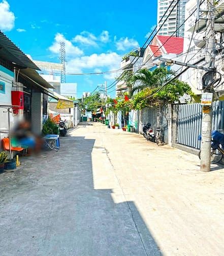 Hình ảnh Hàng hiếm - Lô đất 4.2x22m mặt tiền hẻm xe tải Huỳnh Tấn Phát, Quận 7