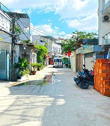 Hình ảnh Hàng hiếm - Lô đất 4.2x22m mặt tiền hẻm xe tải Huỳnh Tấn Phát, Quận 7