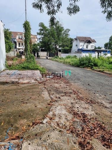 Hình ảnh Cần bán nền đất biệt thự đường số 12