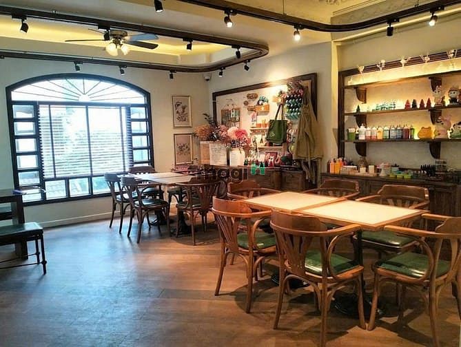 Hình ảnh Cho thuê căn góc 2 mặt tiền đường Lê Thị Riêng - TT Quận 1