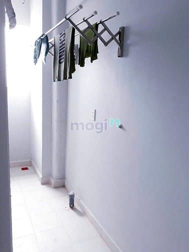 Hình ảnh C/c Bàu Cát, Hồng Lạc,Tân BÌnh căn 2p ngủ,không nội thất,9.6tr