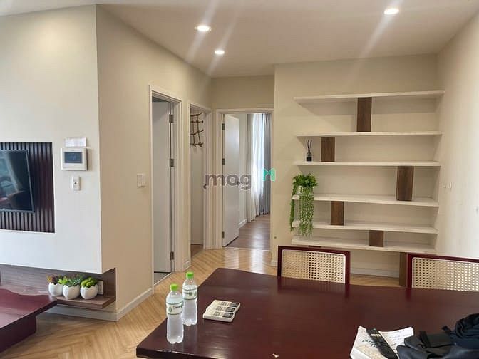 Hình ảnh Cho thuê nhanh căn góc 2pn tại D'lusso full nội thất trống sẵn