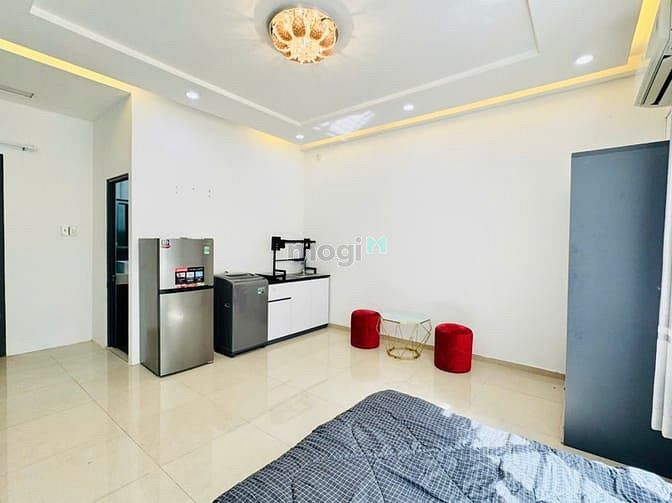 Hình ảnh Tiện đi Sân Bay - Vòng Xoay Lăng Cha Cả - Ngã Tư Phú Nhuận